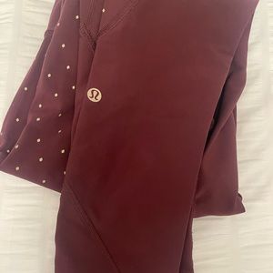 Lululemon size 10